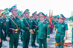 Lực lượng diễu binh, diễu hành Quân khu 4 lên đường ra Hà Nội luyện tập