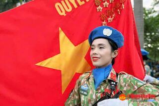 <a href="/dat-va-nguoi-quan-khu-4" title="Đất và người Quân khu 4" rel="dofollow">Đất và người Quân khu 4</a>