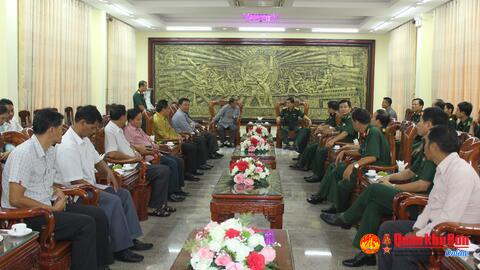 Ban công tác đặc biệt tỉnh SaLaVan (Lào) làm việc với Bộ chỉ huy quân sự tỉnh Thừa Thiên Huế