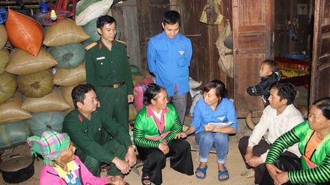 Kinh nghiệm xóa bản “trắng đảng viên” trong đồng bào H’Mông ở Mường Lát, Thanh Hóa: bài 1: Kiên trì "gỡ khó"