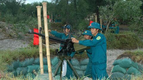 Công tác xây dựng lực lượng dân quân tự vệ ở tỉnh Quảng Trị:  Vững mạnh, rộng khắp ngay từ cơ sơ