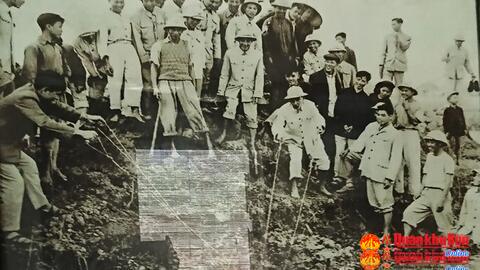 Muốn kháng chiến thắng lợi phải dựa vào nông dân