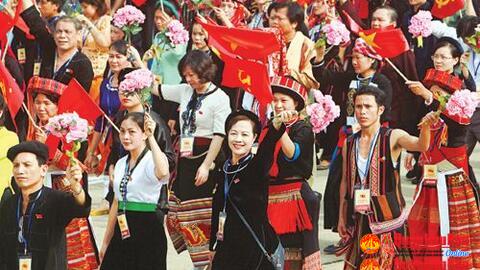 “Đoàn kết, đoàn kết, đại đoàn kết.  Thành công, thành công, đại thành công”