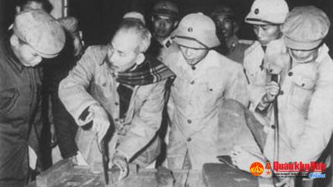 Học với hành phải đi đôi