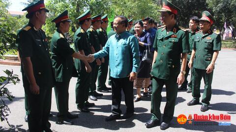 Phó thủ tướng Nước Cộng hòa Dân chủ Nhân dân Lào Xổm Đi – Đuông Đi thăm và làm việc tại Quân khu
