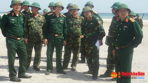 Bộ Tư lệnh Quân khu: Kiểm tra toàn diện công tác chuẩn bị diễn tập khu vực phòng thủ của tỉnh Quảng Trị.