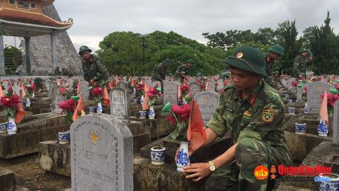 Trung đoàn 335 (Sư đoàn 324): 250 cán bộ, chiến sĩ chăm sóc nghĩa trang liệt sĩ và xây dựng nông thôn mới