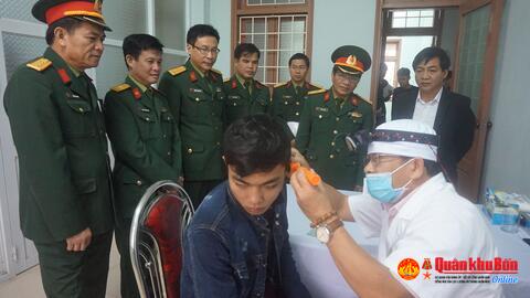 Bộ Tư lệnh Quân khu 4: Kiểm tra công tác tuyển chọn, gọi công dân nhập ngũ năm 2019 tại tỉnh Quảng Trị