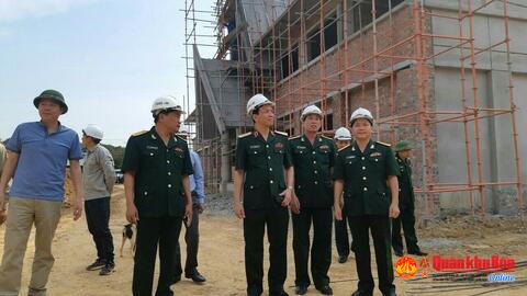 Bộ Tư lệnh Quân khu: Kiểm tra công trình xây dựng tặng bạn Lào