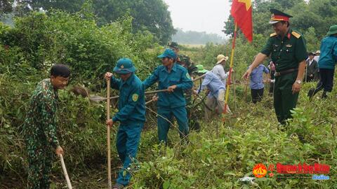 Ban CHQS huyện Triệu Phong (Bộ CHQS tỉnh Quảng Trị): Hành quân dã ngoại làm công tác dân vận