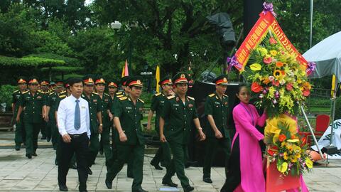 Thường vụ Đảng ủy - Bộ Tư lệnh Quân khu: Dâng hoa, dâng hương tưởng niệm Chủ tịch Hồ Chí Minh