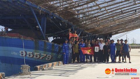 Trung tâm Hậu cần - Kỹ thuật đảo Sinh Tồn: Giúp tàu cá ngư dân khắc phục sự cố kỹ thuật