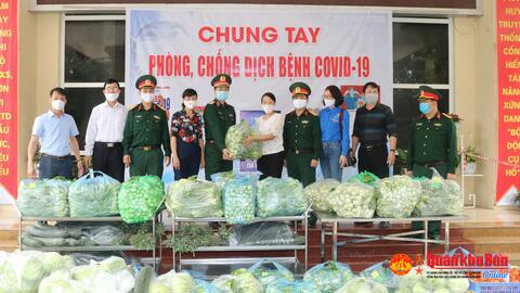 Huyện Nghi Lộc (Nghệ An): Hỗ trợ gần 3 tấn rau sạch phục vụ đồng bào cách ly phòng chống dịch Covid - 19