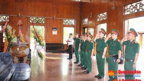 Tổng cục Chính trị Quân đội Nhân dân Việt Nam: Dâng hương tưởng niệm Chủ tịch Hồ Chí Minh