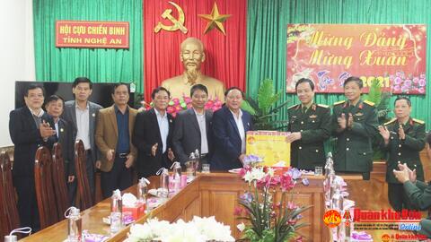 Bộ Tư lệnh Quân khu 4 thăm, chúc Tết Hội Cựu chiến binh tỉnh Nghệ An