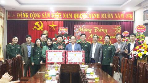 Thủ trưởng Cục Chính trị Quân khu 4 thăm, chúc Tết huyện Nghi Lộc và các đơn vị