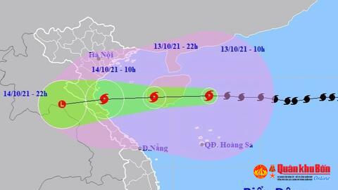 Miền Bắc, miền Trung mưa rất to kéo dài do ảnh hưởng bão số 8