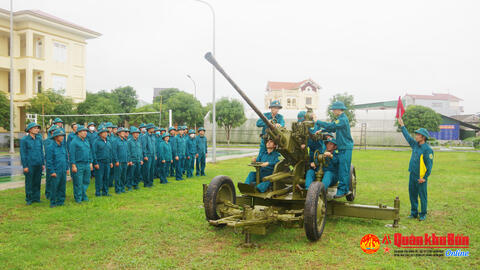Bộ CHQS Hà Tĩnh bế mạc huấn luyện Đại đội Pháo phòng không 37mm Dân quân tự vệ