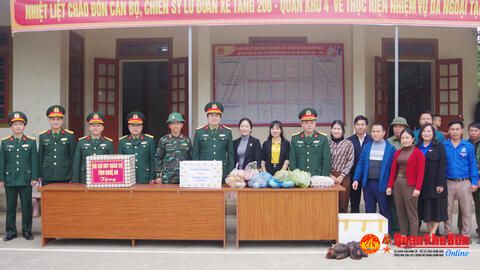 Quân khu 4 kiểm tra hành quân dã ngoại làm công tác dân vận tại Nghệ An