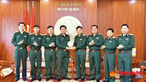 Bộ CHQS tỉnh Nghệ An học tập,  nghiên cứu thực tế tại các đơn vị phía Nam.