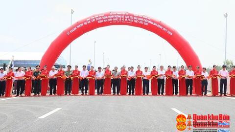Thủ tướng Phạm Minh Chính dự lễ khánh thành hai dự án thành phần trên tuyến cao tốc Bắc - Nam