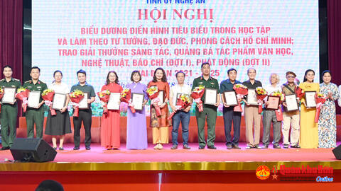 Báo Quân khu 4: 4 tác phẩm được trao giải thưởng báo chí về học tập và làm theo tư tưởng, đạo đức, phong cách Hồ Chí Minh
