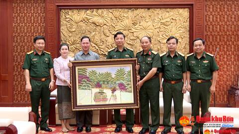 Tổng Tham mưu trưởng Quân đội nhân dân Lào thăm Quân khu 4