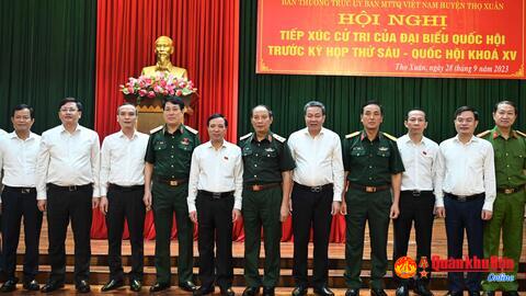 Đại tướng Lương Cường, Chủ nhiệm Tổng Cục Chính trị Quân đội Nhân dân Việt Nam tiếp xúc cử tri tại huyện Thọ Xuân, tỉnh Thanh Hoá