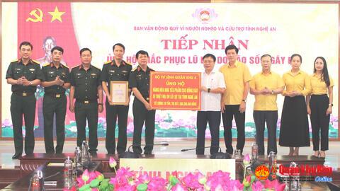 Quân khu 4: 38 tấn hàng hóa hỗ trợ các địa phương bị thiệt hại do mưa lũ tại tỉnh Nghệ An