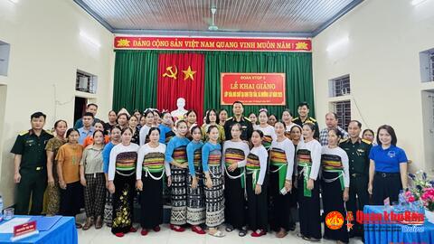 Đoàn Kinh tế - Quốc phòng 5 khai giảng lớp xóa mù chữ