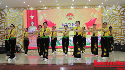 Ngày hội đại đoàn kết toàn dân tại khối Trung đô 7, Phường Trường Vinh, tỉnh Nghệ An