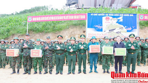 6 tập thể và 31 cá nhân được khen thưởng trong diễn tập Khu vực phòng thủ Ban Chỉ huy Bộ đội Biên phòng tỉnh Hà Tĩnh năm 2025