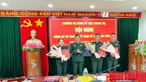 Thường vụ Đảng ủy Cục Chính trị: Trao quyết định thăng quân hàm, nâng lương năm 2025