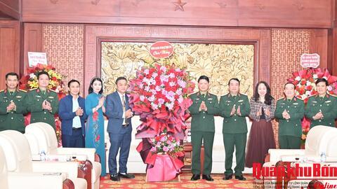 Các đơn vị chúc mừng Quân khu 4