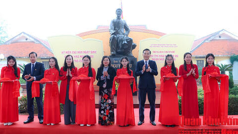 Khai mạc Trưng bày chuyên đề “Đại thi hào Nguyễn Du - ngàn năm nhớ mãi”