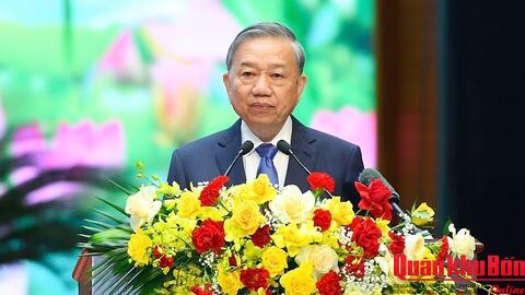 Quân đội nhân dân vững bước dưới cờ Đảng quang vinh