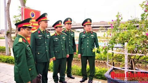 Cán bộ, chiến sĩ Cục Hậu cần – Kỹ thuật Quân khu 4 thi đua lập thành tích cao nhất chào mừng Đại hội XIV của Đảng