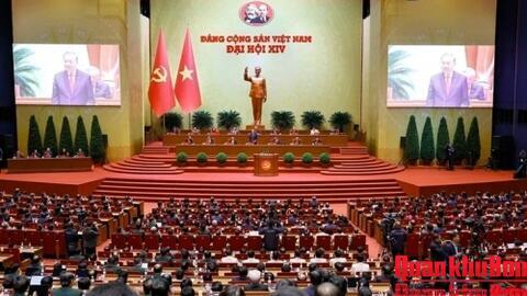 Công bố danh sách Bộ Chính trị khóa XIV