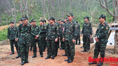 Quân khu 4: Kiểm tra xây dựng thao trường huấn luyện, diễn tập