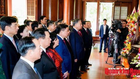 Tổng Bí thư Tô Lâm dâng hương tưởng niệm Chủ tịch Hồ Chí Minh và các anh hùng liệt sĩ