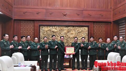Bộ Tư lệnh Bộ đội Biên phòng thăm, chúc Tết Quân khu 4