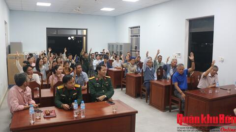 Lấy ý kiến nhận xét của cử tri nơi cư trú đối với người ứng cử đại biểu Quốc hội khóa XVI