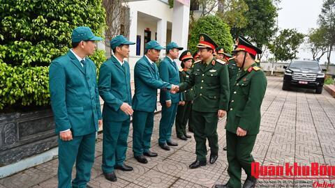 Quân sự xã thi đua vui xuân mới với nhiệm vụ mới.