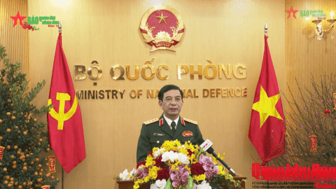 Đại tướng Phan Văn Giang chúc Tết cán bộ, chiến sĩ toàn quân