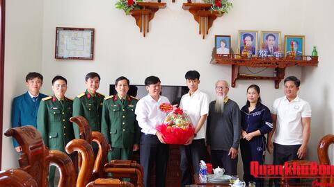 Thanh niên xã Nga Sơn hăng hái lên đường nhập ngũ