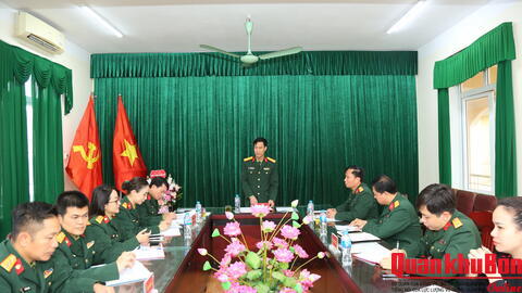 Cục Chính trị Quân khu 4 thăm, kiểm tra Đoàn Văn công Quân khu