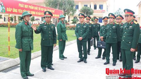 Trung tướng Hà Thọ Bình, Tư lệnh Quân khu 4 kiểm tra công tác tiếp nhận, huấn luyện chiến sĩ mới tại Trung đoàn 764 (Nghệ An)