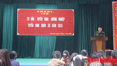 Ban Tuyển sinh quân sự xã Phú Vinh, thành phố Huế tuyên truyền, tư vấn, hướng nghiệp tuyển sinh quân sự năm 2026