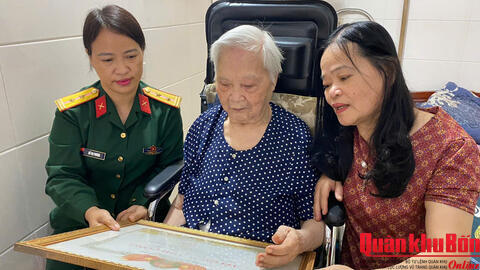 Bà mẹ Việt Nam anh hùng Nguyễn Thị Kim Oanh: Hai lần tiễn con, một đời mang nỗi nhớ