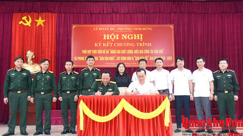 Lữ đoàn Phòng không 283 ký kết phối hợp công tác dân vận với phường Vinh Hưng
